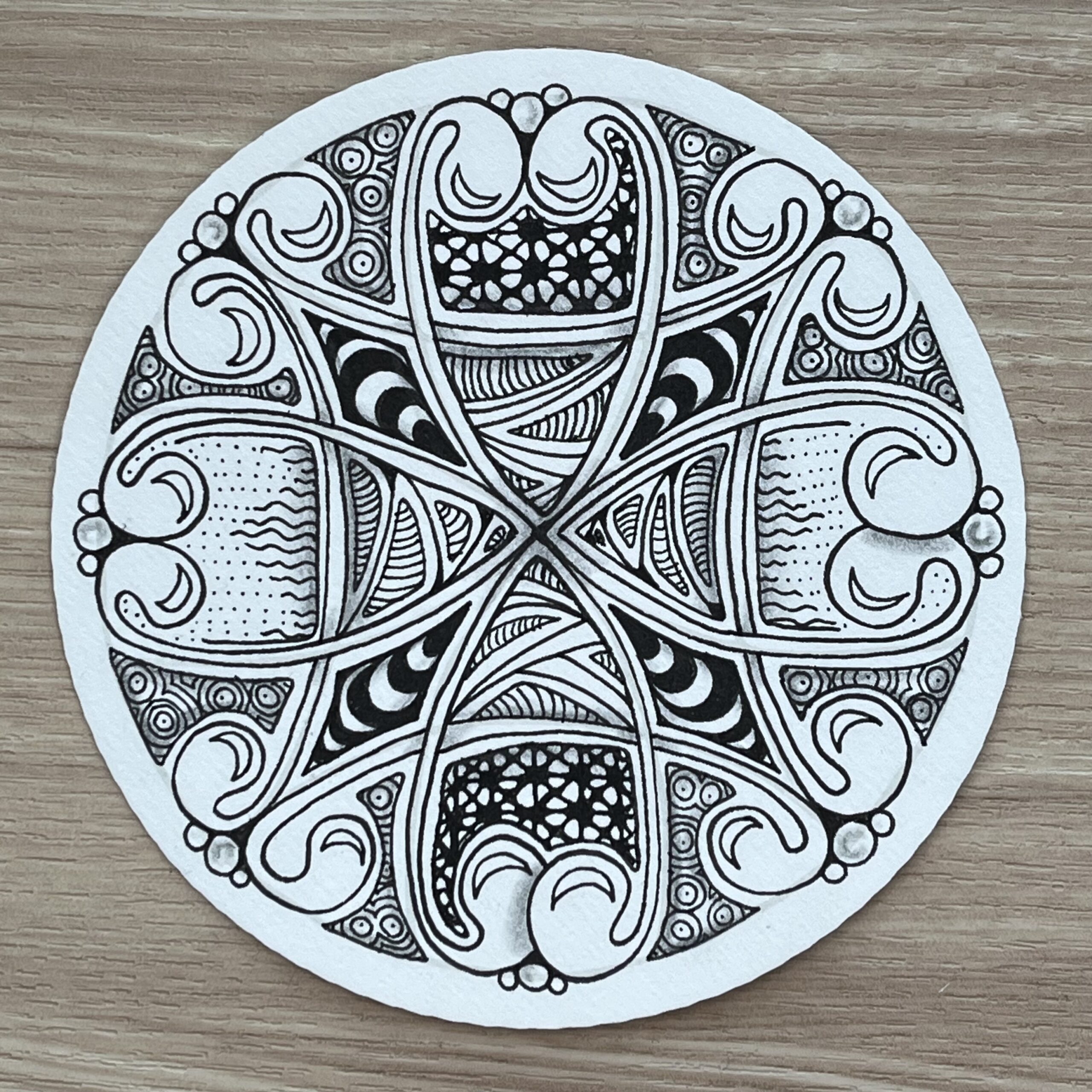 Online Zentangle Class: Black & White Zendala